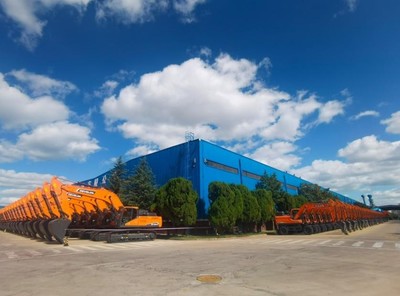 現(xiàn)代迪萬倫工程機(jī)械榮膺“國家級(jí)綠色工廠” 引領(lǐng)環(huán)保機(jī)械制造新紀(jì)元